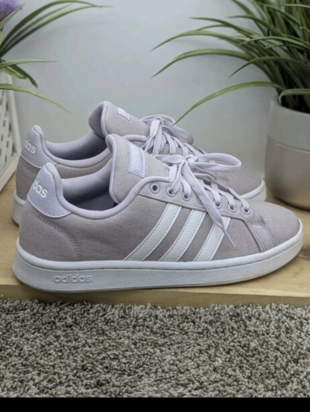 Adidas Grand Court  Women's Size 9 Purple Athletic Shoes Walking Sports